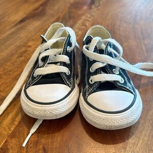 Toddler converse size 6